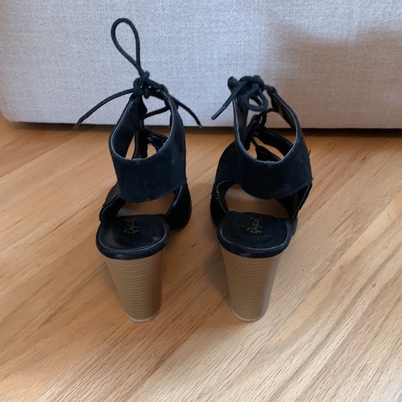 Lace Up Heels - Picture 4 of 7